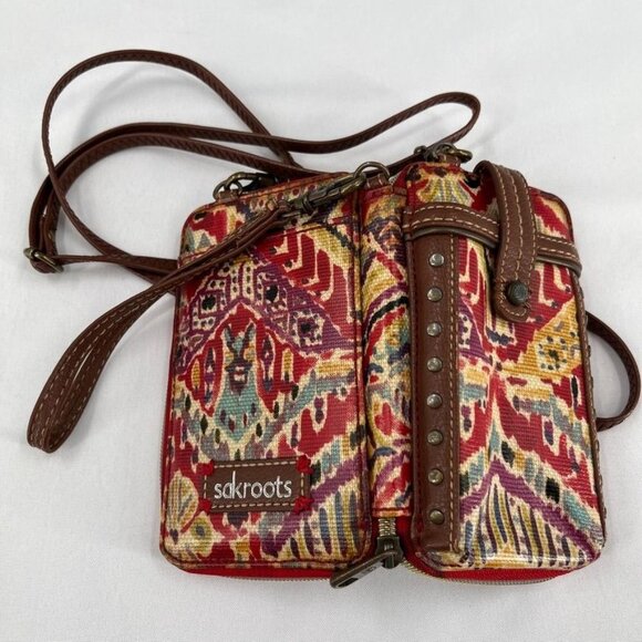Sakroots Crossbody Phone Wallet  Red Aztec Print Shoulder Strap Brown Trim - Picture 9 of 12